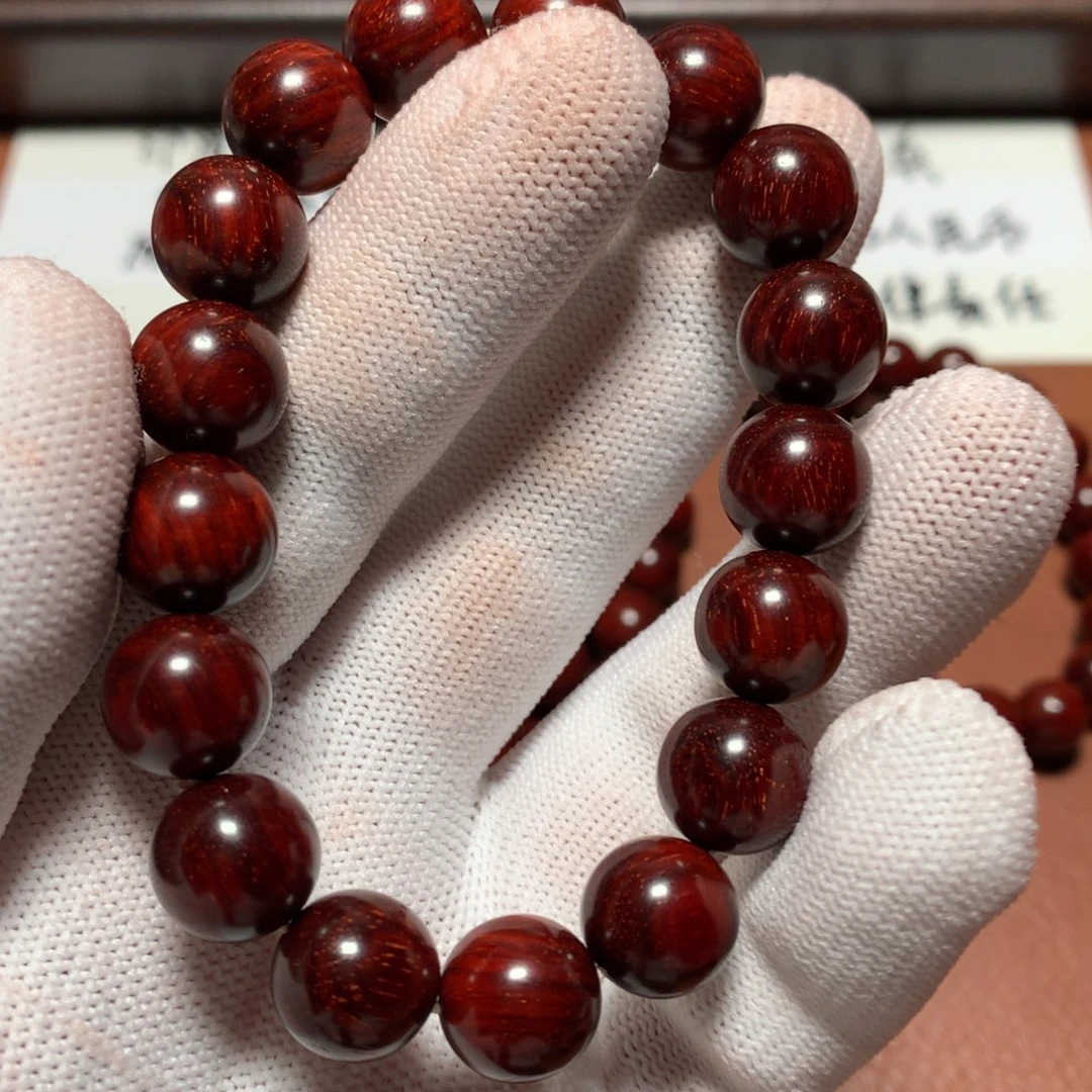 爱***肉小叶紫檀手串/手链1.2*17颗 顶泥aaaaa毕业材质 无胶无蜡