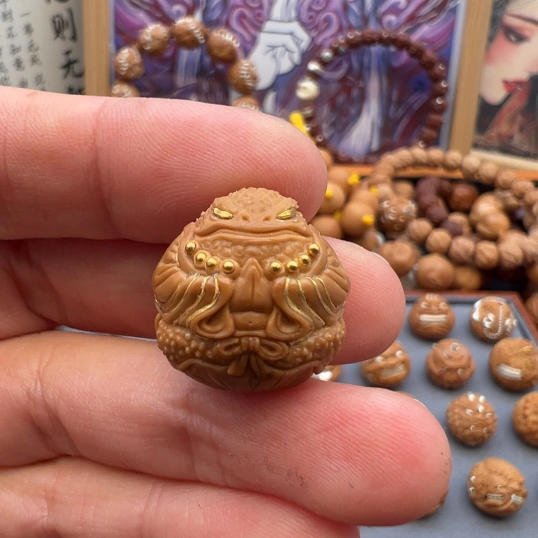 吊坠猴头核桃金蟾