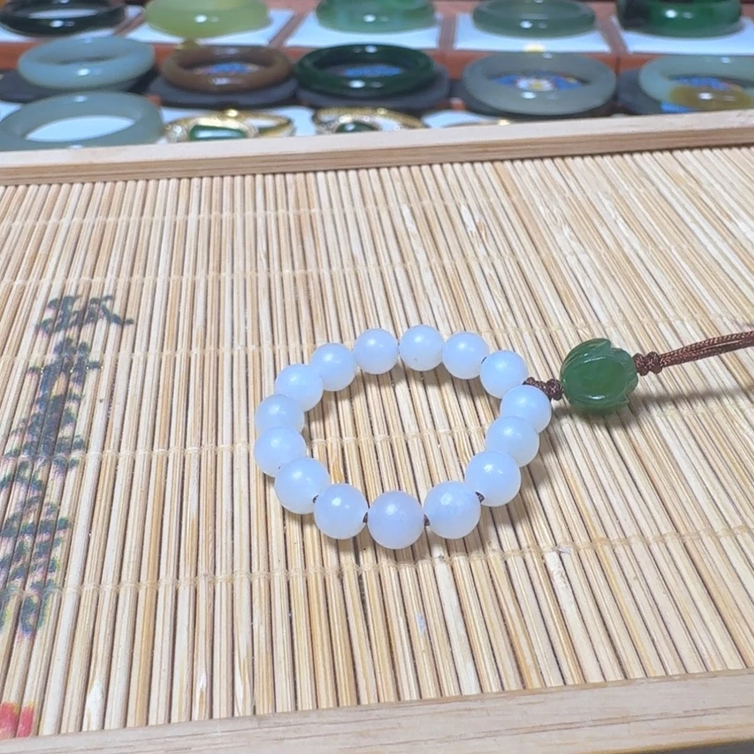 媛***媛和田玉未镶嵌手链请认真阅读协议