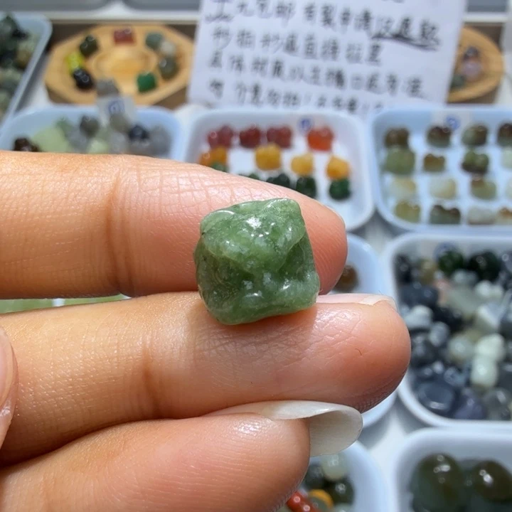 和田玉未镶嵌珠宝奇石