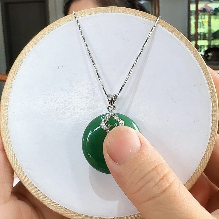 ****开密玉（石英质玉）未镶嵌颈饰