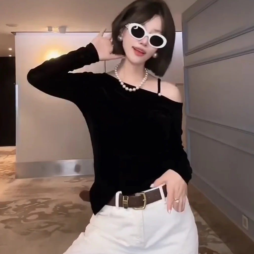 辣妹斜领露肩丝绒长袖t恤女2025秋季新款洋气打底衫内搭显瘦上衣