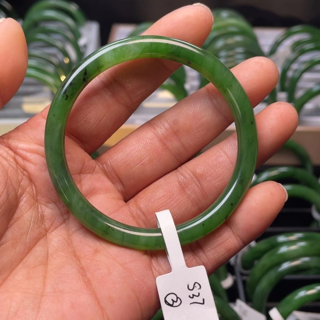 和田玉（碧玉）手镯未镶嵌