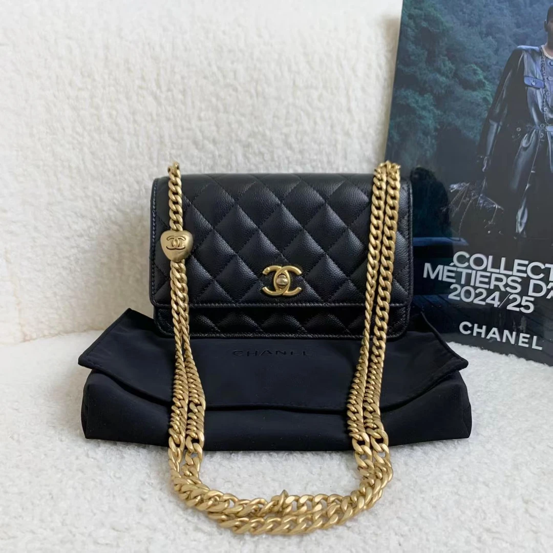 99新 Chanel/香奈儿 24p爱心金球woc/12期免息/85745948/代卖服务