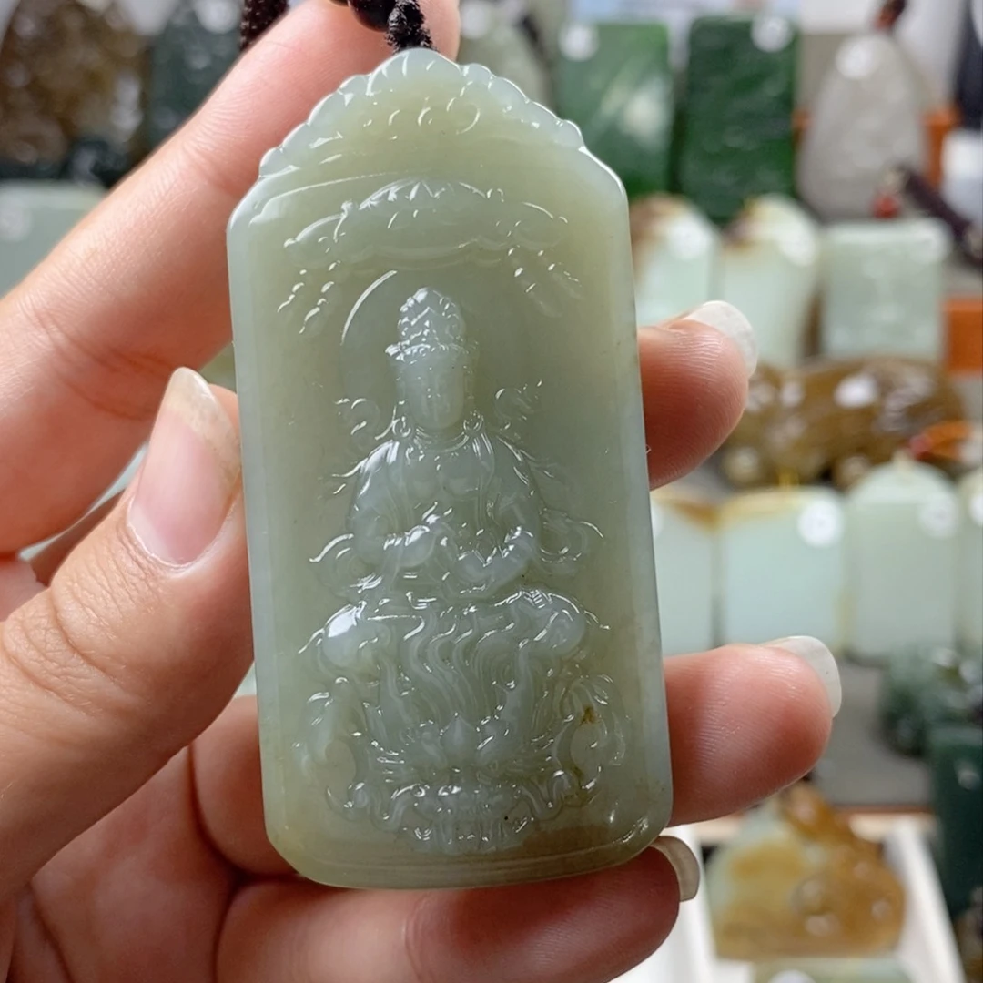 颈饰未镶嵌和田玉（糖玉）