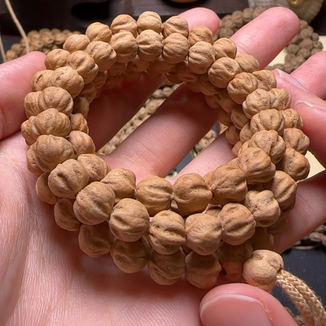 L***i吊坠柏香籽/百香籽