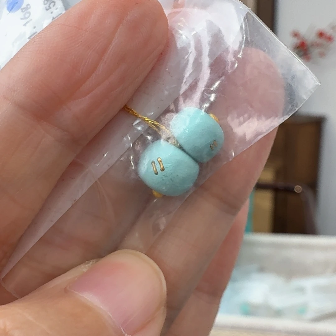 绿松石未镶嵌挂件