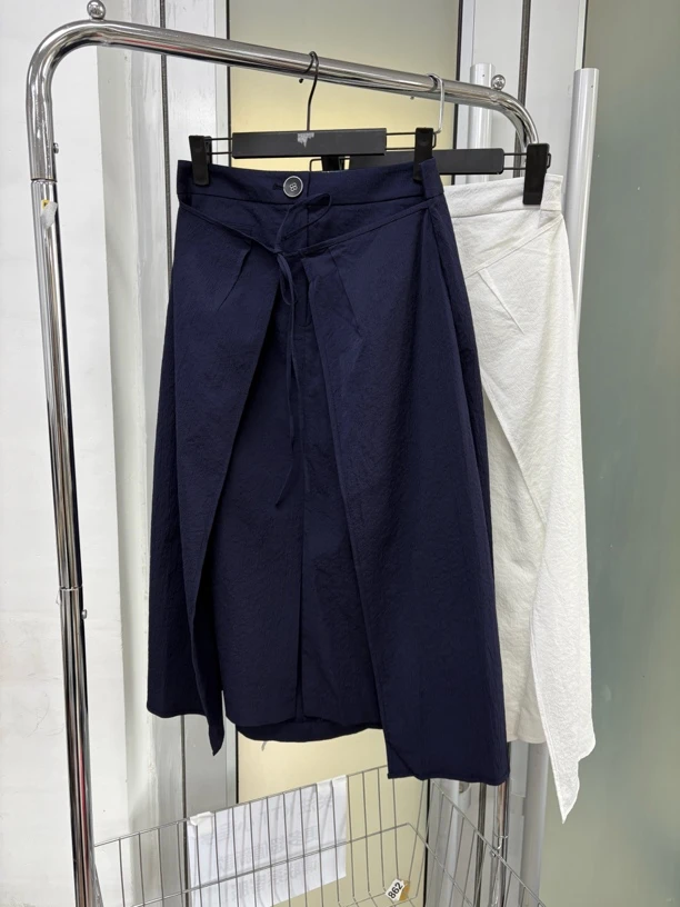 闪闪兒 韩国高级品牌 25夏季 进口肌理感面料 百搭半身裙9377