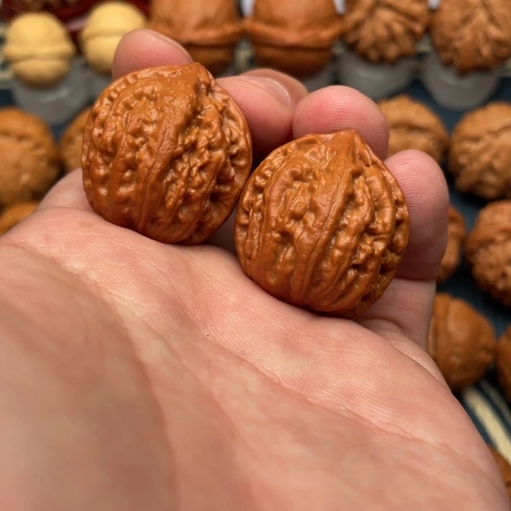 文玩核桃把件珊瑚纹