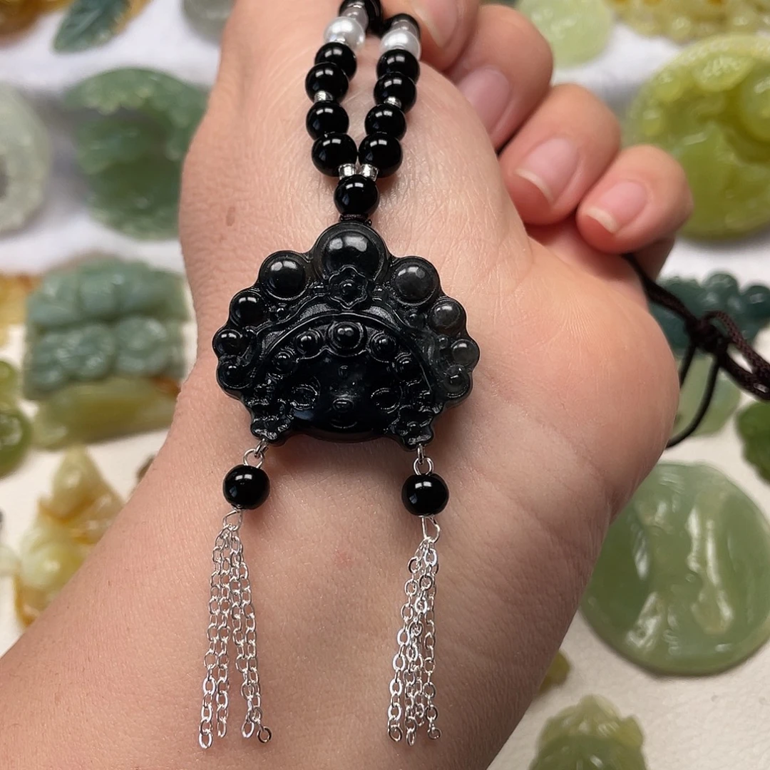 蛇纹石玉未镶嵌颈饰