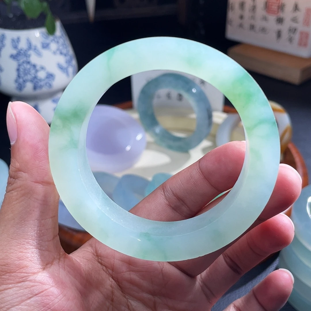 未镶嵌手镯定制翡翠