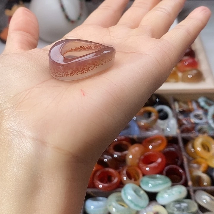 k***y玛瑙/玉髓未镶嵌戒指A44不退换扩21+内径