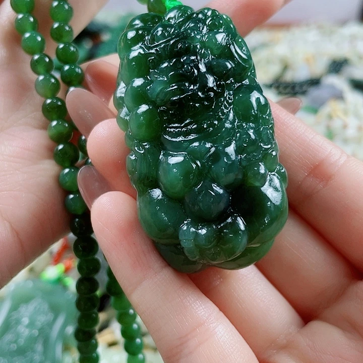 颈饰未镶嵌和田玉