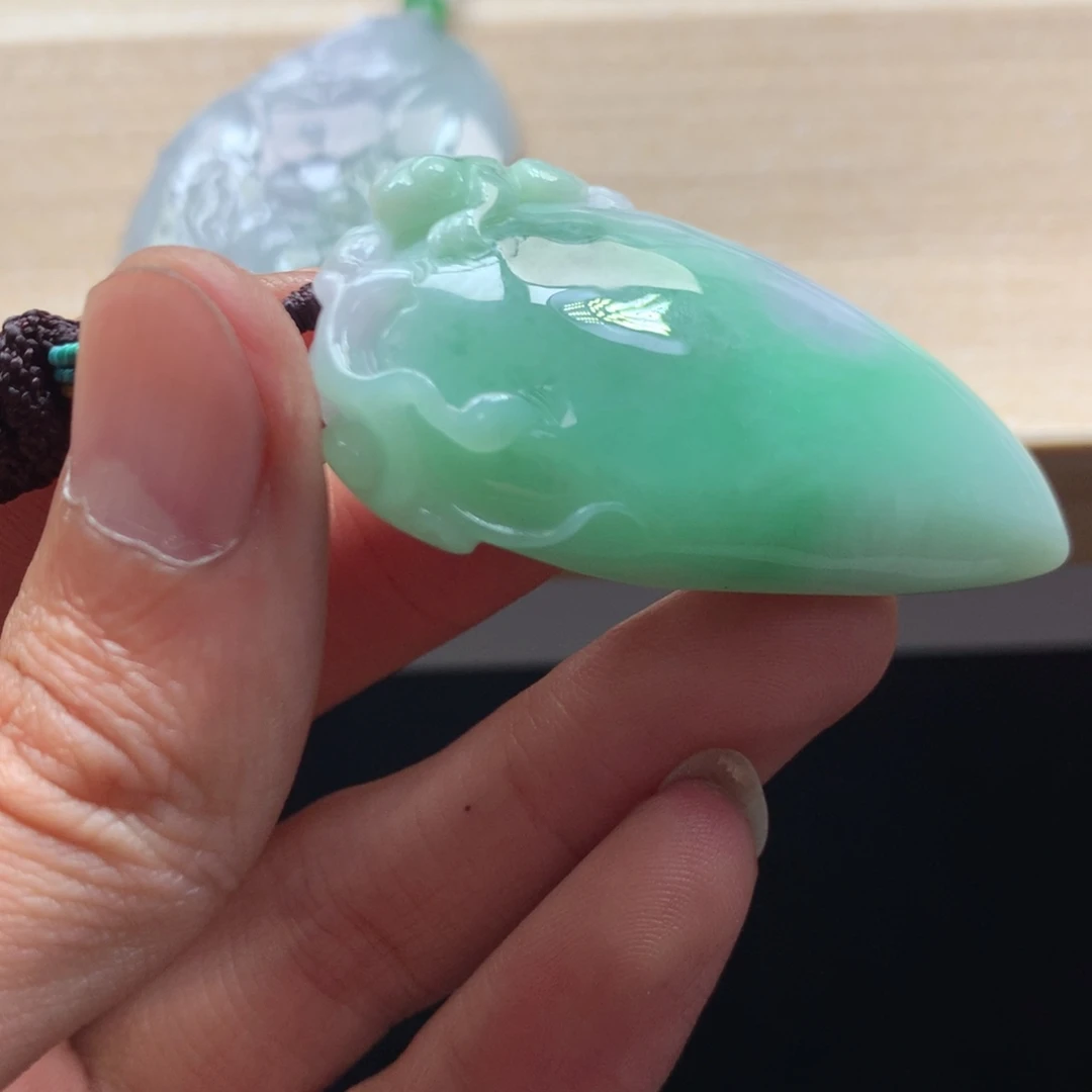 颈饰未镶嵌翡翠吊坠