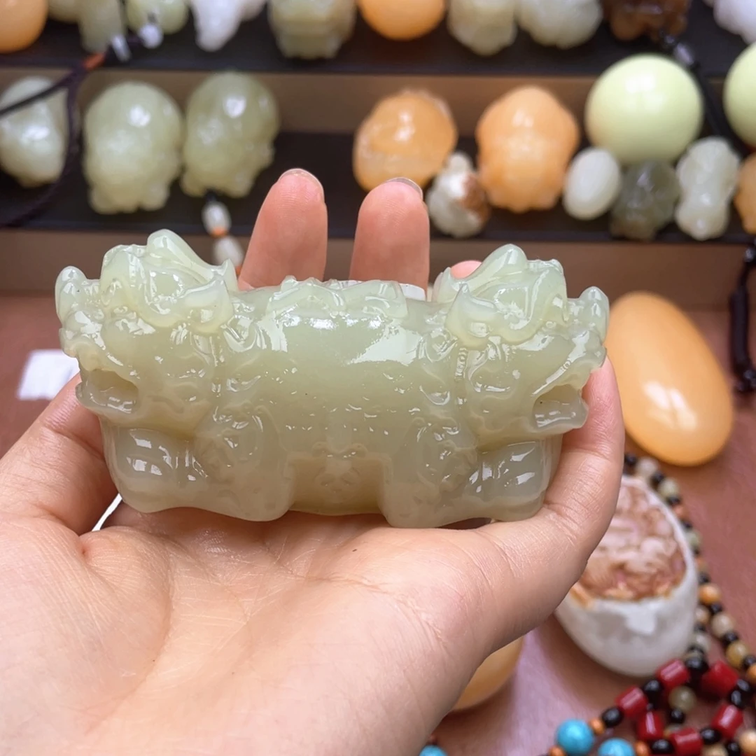 千***鹤石材天然古青石手把件