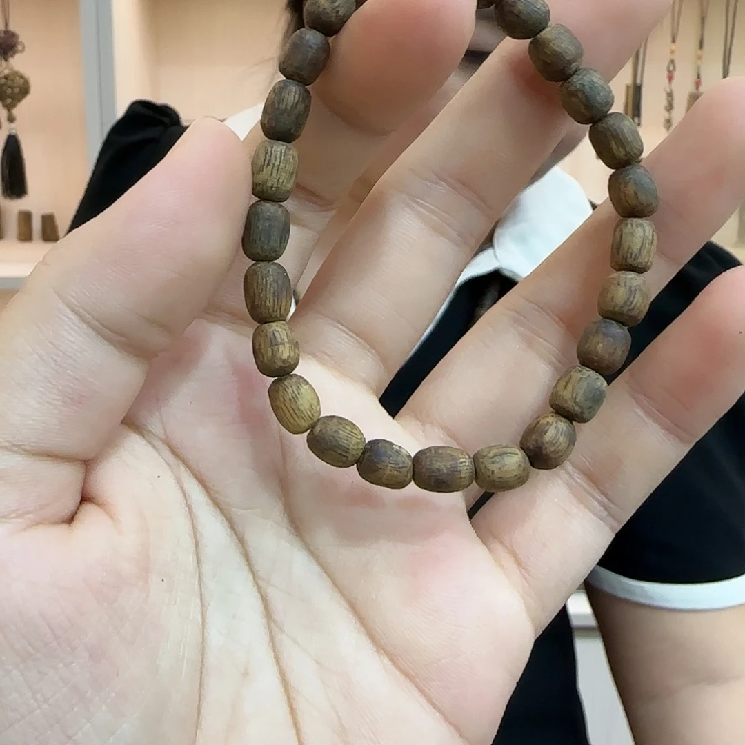 沉香碎屑沉香老白棋桶珠单圈