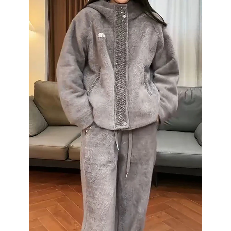 时尚套装女2025秋冬新款高档轻奢气质加厚羽绒服+显瘦裤子两件套