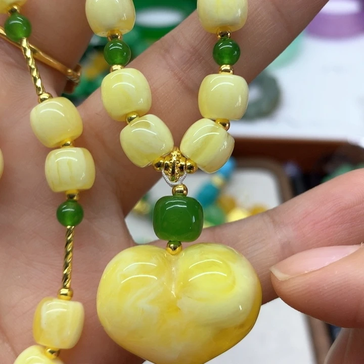 蜜蜡颈饰未镶嵌吊坠
