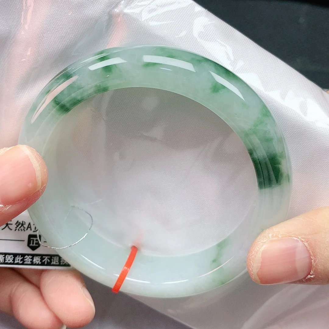 翡翠手镯未镶嵌56轮胎