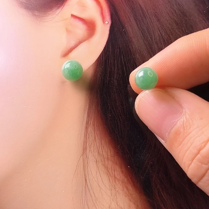 翡翠18K金镶嵌耳饰耳钉