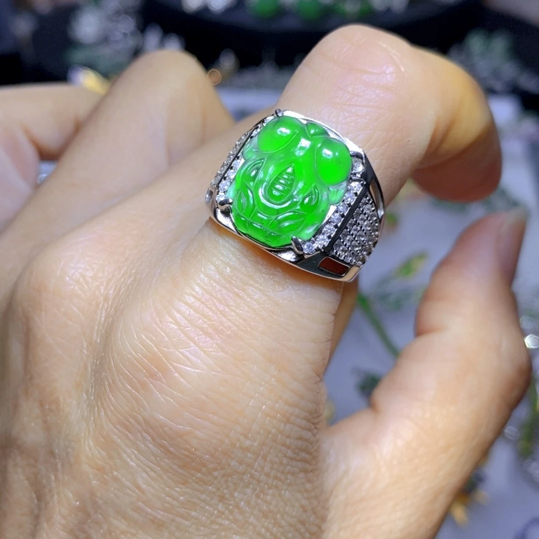 翡翠颈饰银S925镶嵌天然翡翠