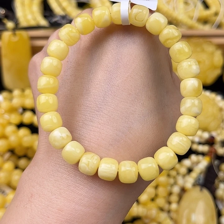 琥珀未镶嵌颈饰琥珀