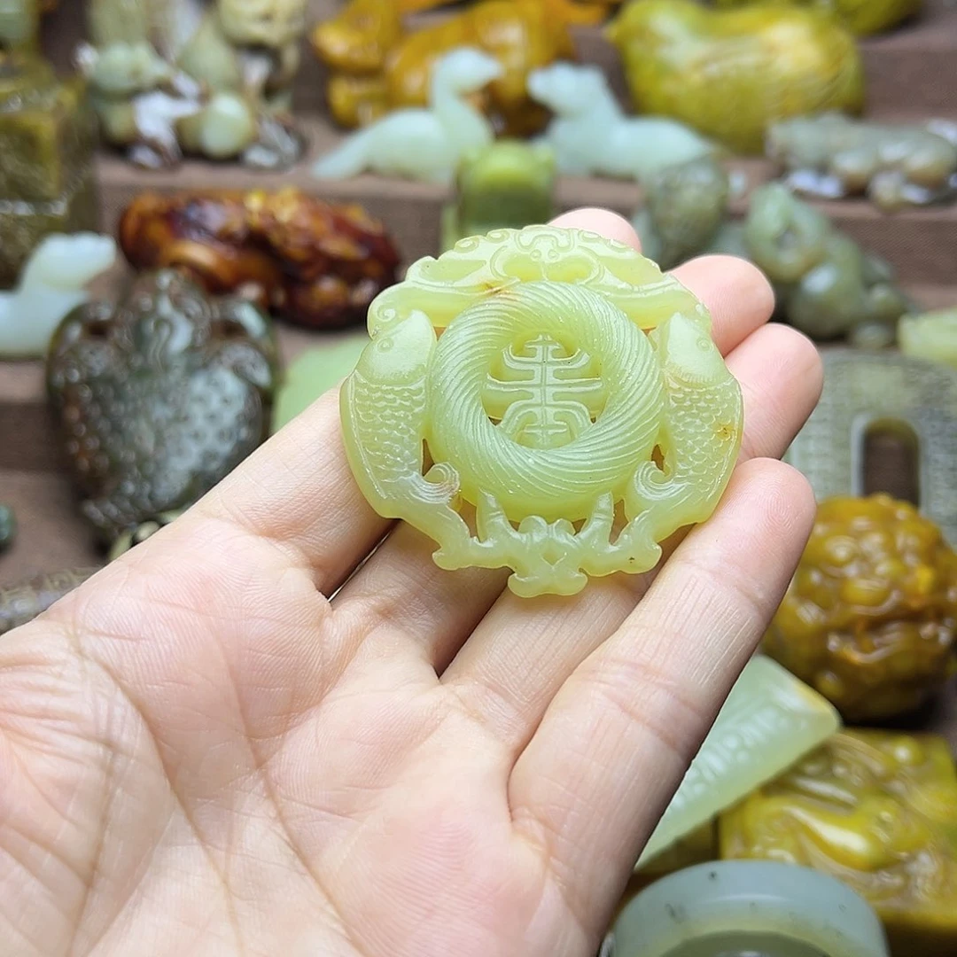 白玉菩提吊坠128。。