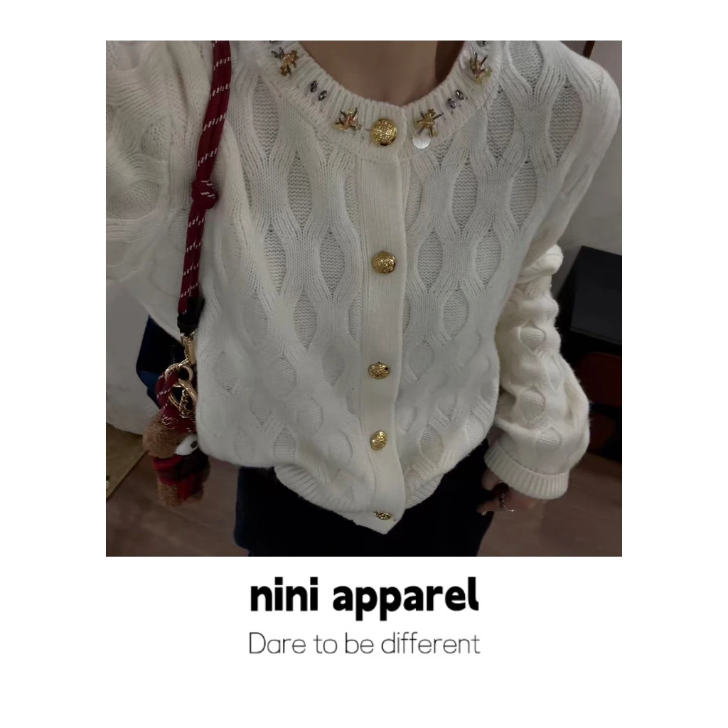 NiNi:法式重工麻花小款精致羊毛开衫外套～
