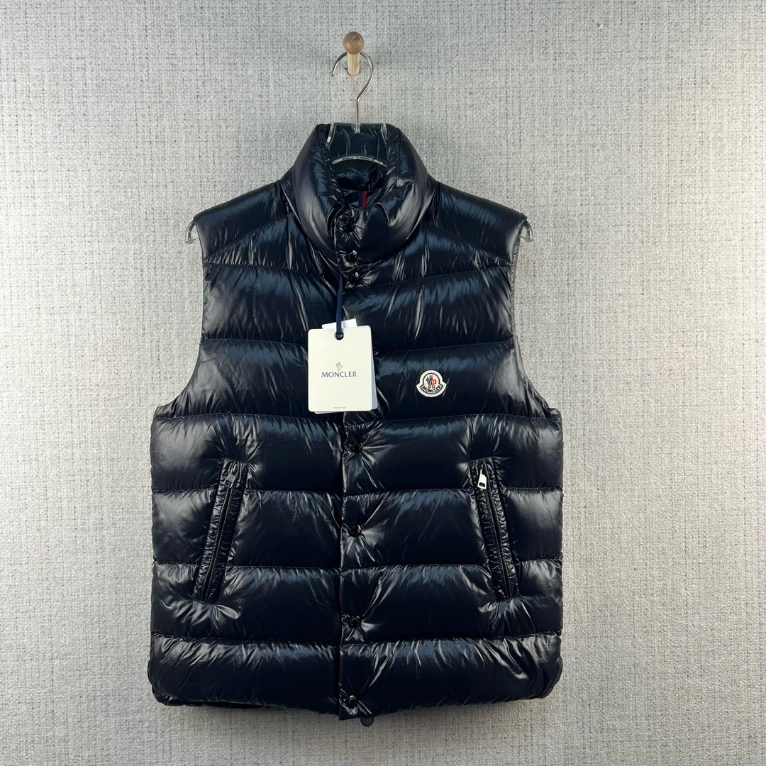 未使用 MONCLER Tibb系列 徽标绗缝尼龙漆面羽绒马甲/尺码2/9160
