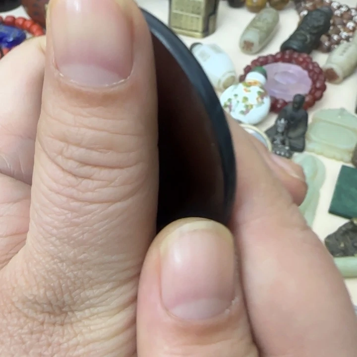 黄铜一个完整的用品