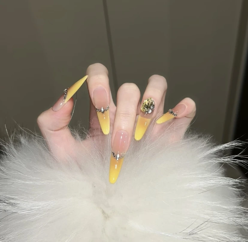 【琥珀奶咖】新款纯手工穿戴甲渐变法式春夏高级显白纯手作美甲贴