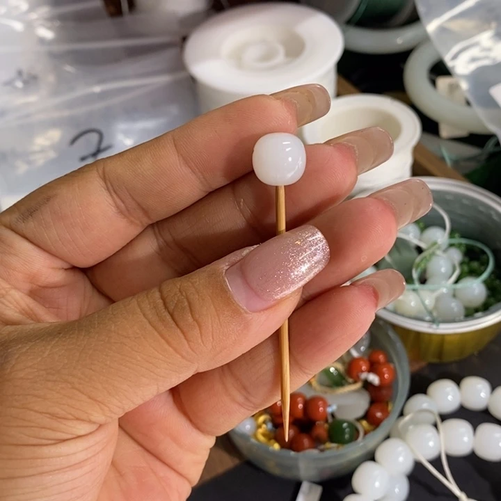 手链未镶嵌和田玉向**行