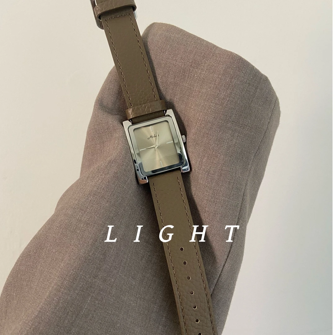 LIGHT 《坦克方块》真皮钢壳百搭时尚石英女表