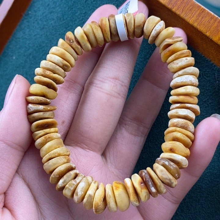 未镶嵌蜜蜡珠宝奇石