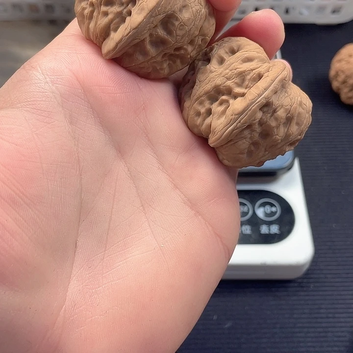 问***寒吊坠文玩核桃元宝