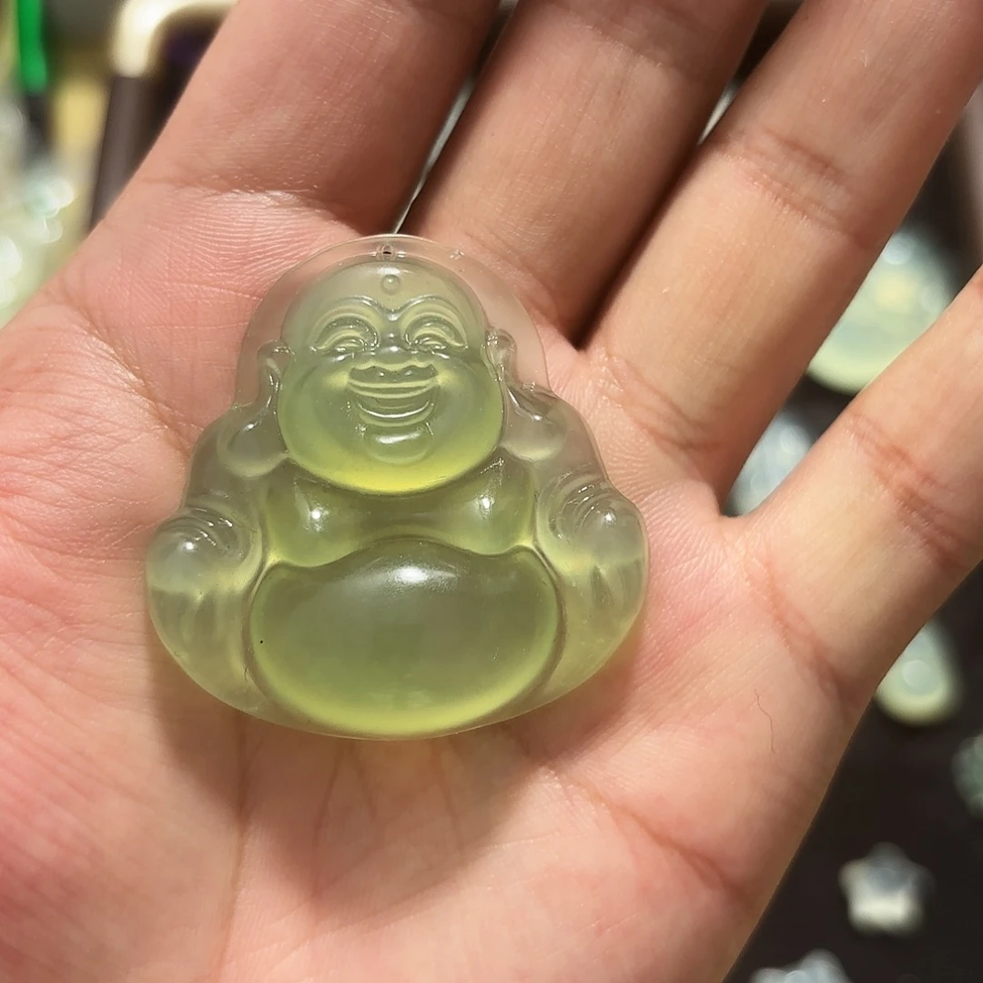 朝***拾蛇纹石玉未镶嵌颈饰