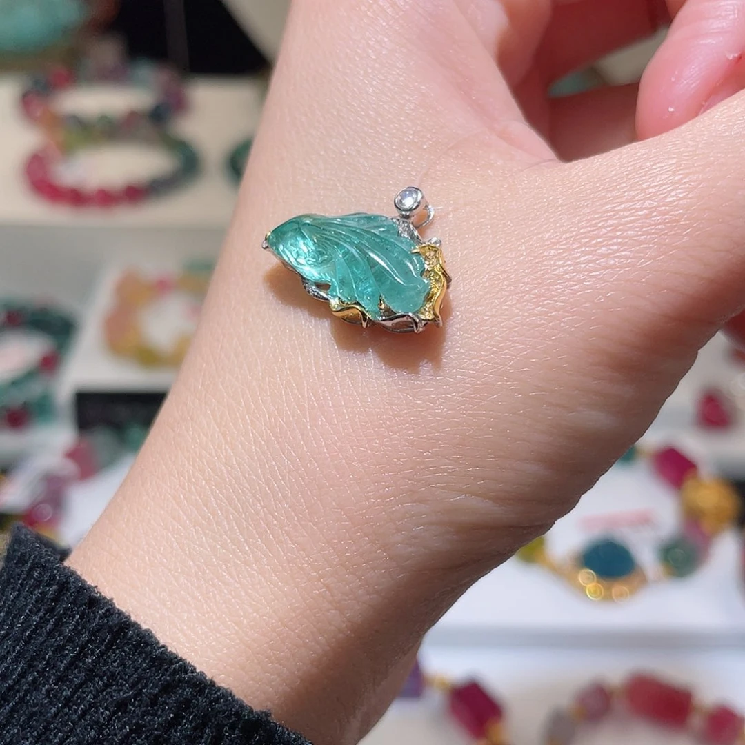 碧玺吊坠(不含链)18K金镶嵌碧玺吊坠