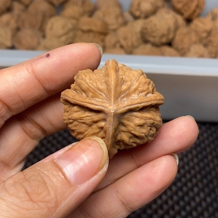z***x吊坠文玩核桃文玩核桃异形单只