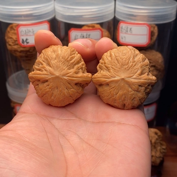 文玩核桃把件40尺铁锤妹妹