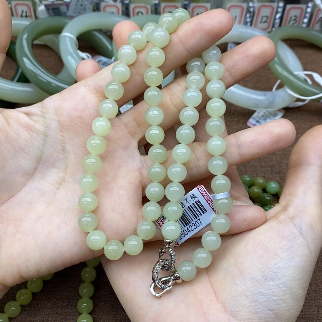 和田玉未镶嵌挂件卡8多样性