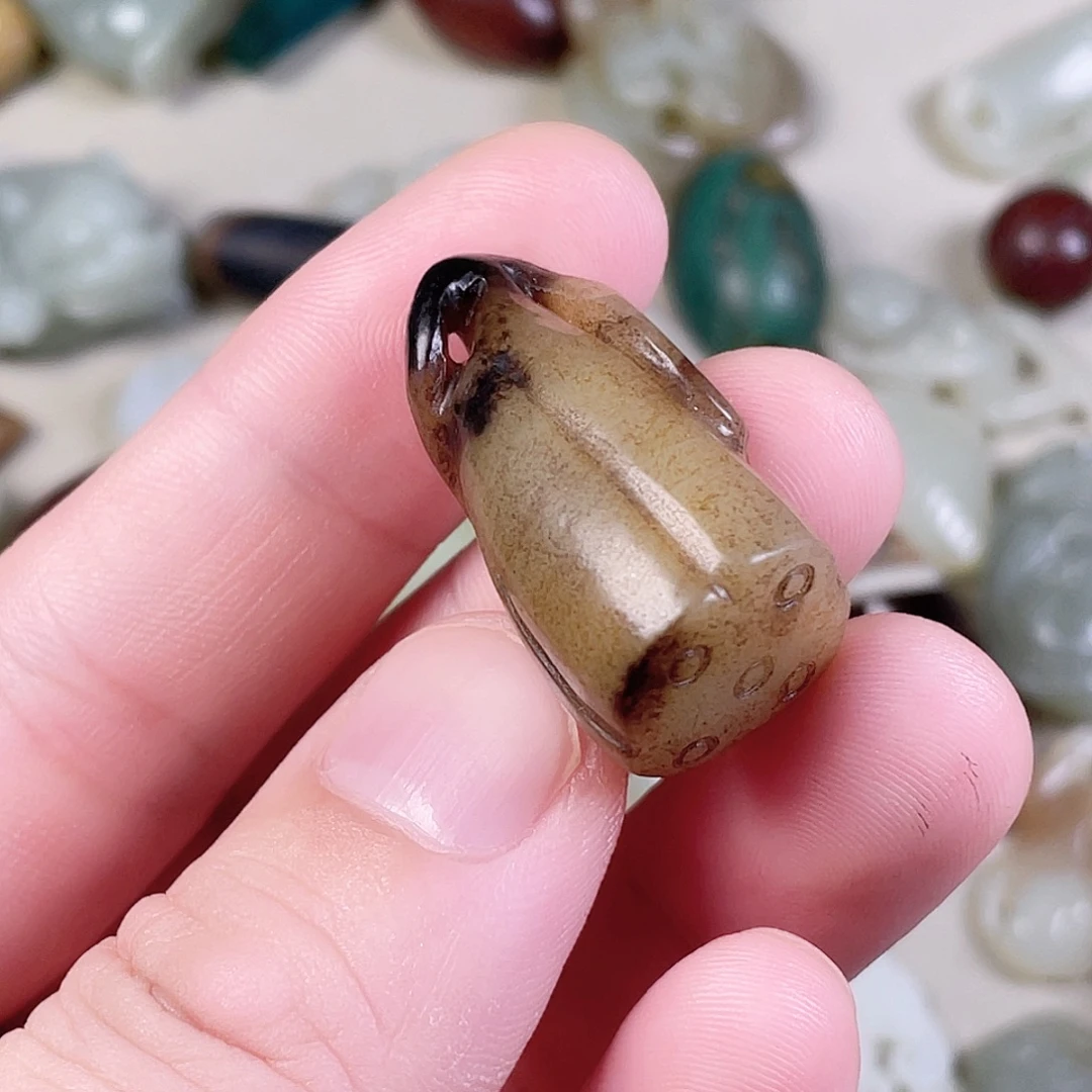 和田玉（糖玉）未镶嵌颈饰