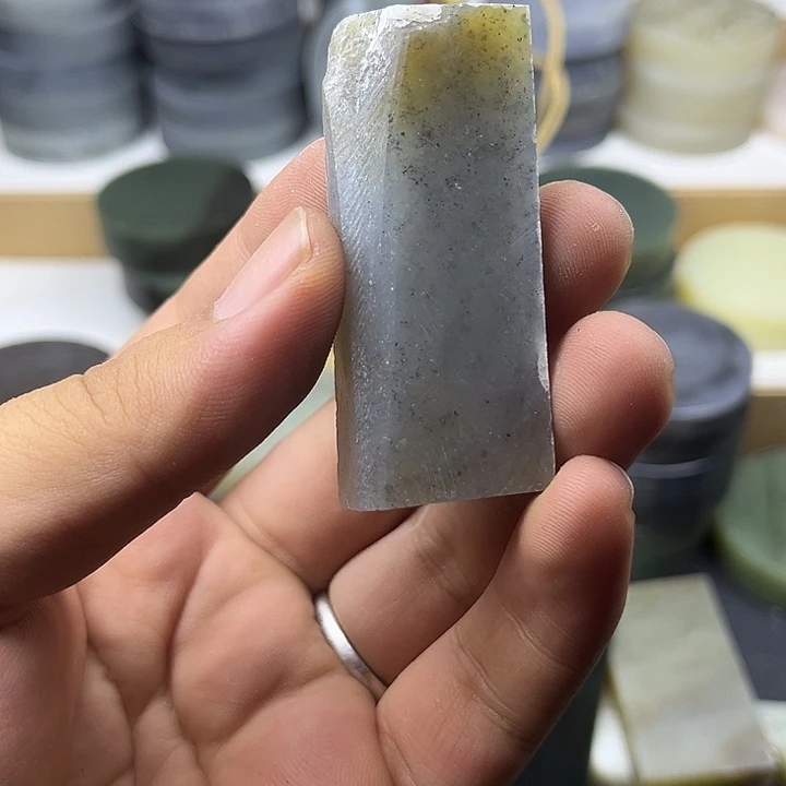 @***风和田玉未镶嵌珠宝半成品