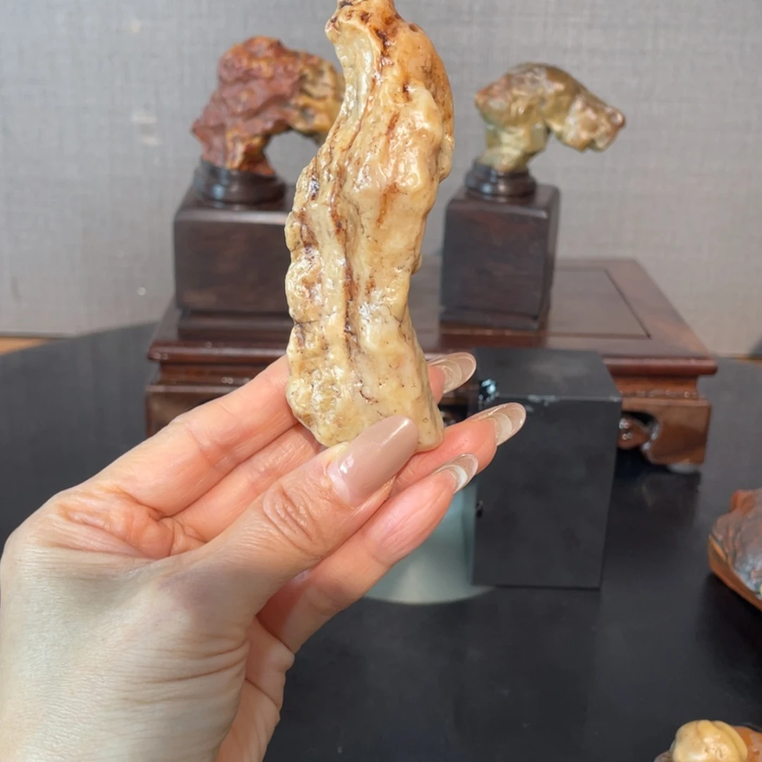 【闪购商品】耘*戈壁人物