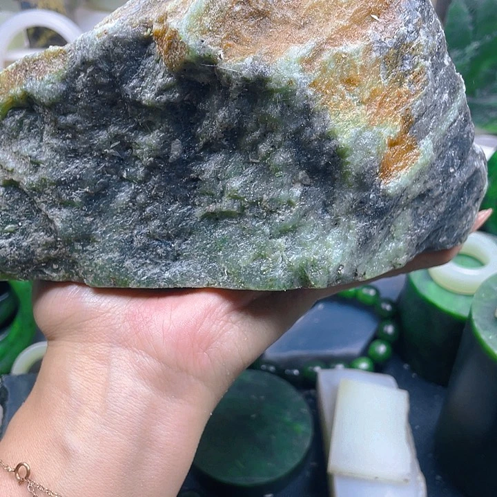 和田玉未镶嵌珠宝半成品