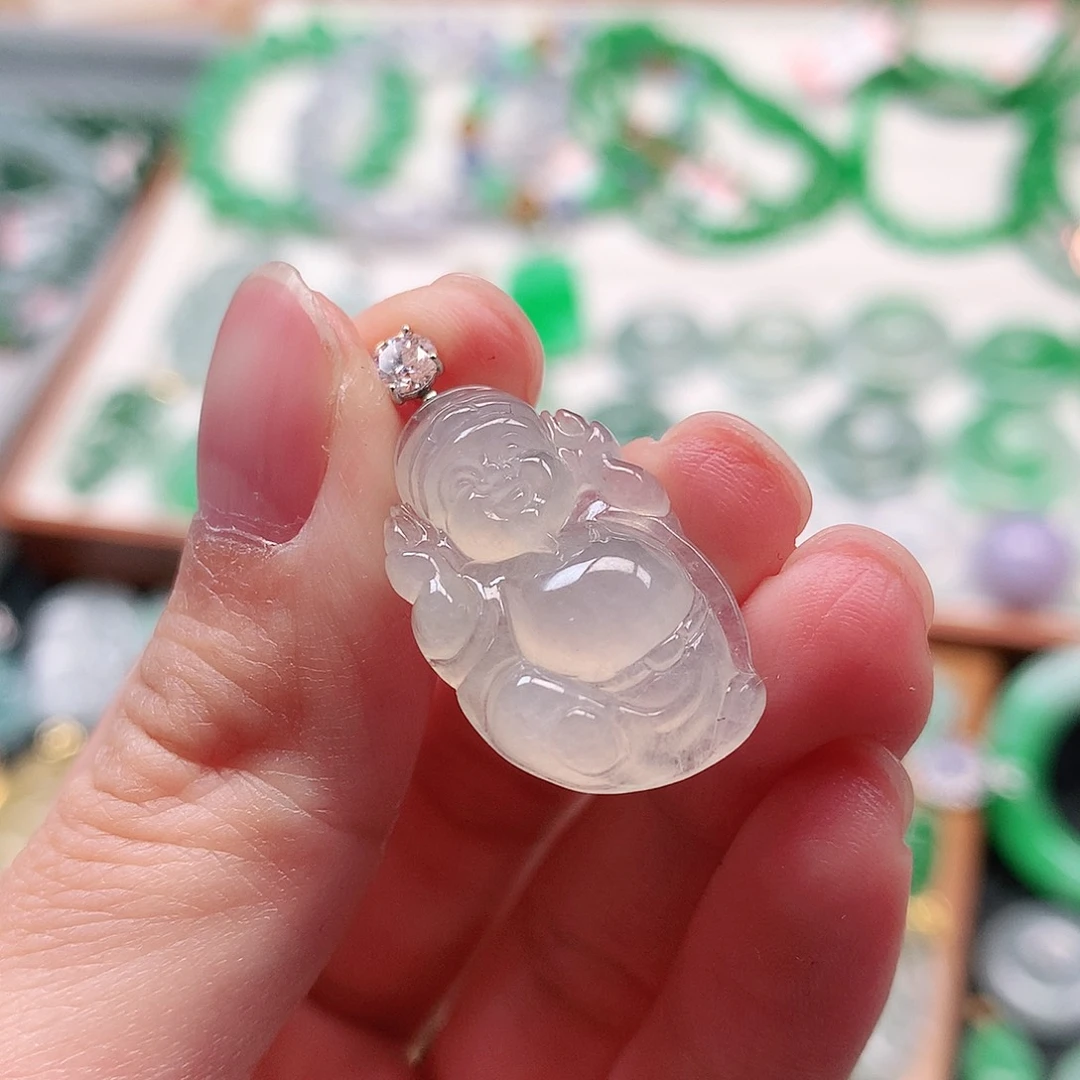 套链未镶嵌翡翠挂件