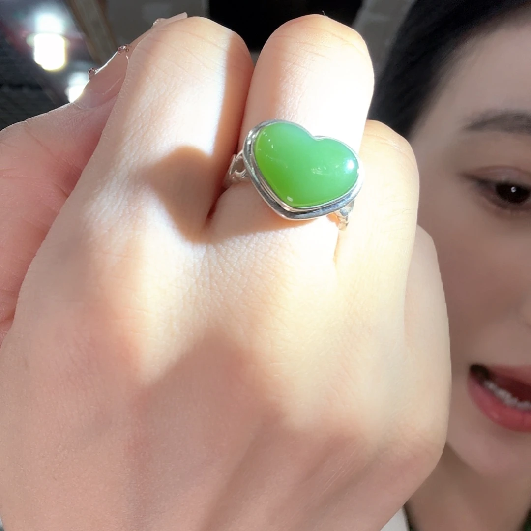 银S925镶嵌戒指和田玉