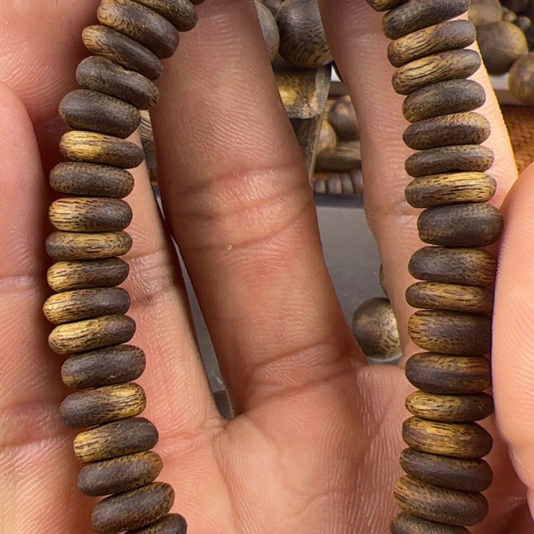 沉香碎屑沉香➕棋楠沉香算盘珠卡9mm克重9克+