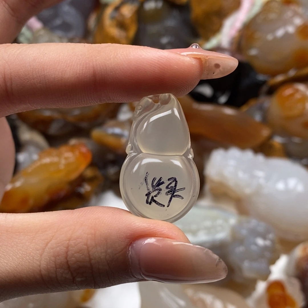 玛瑙/玉髓未镶嵌颈饰