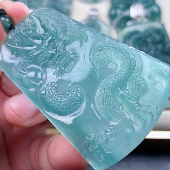 【闪购商品】翡翠颈饰未镶嵌天然翡翠