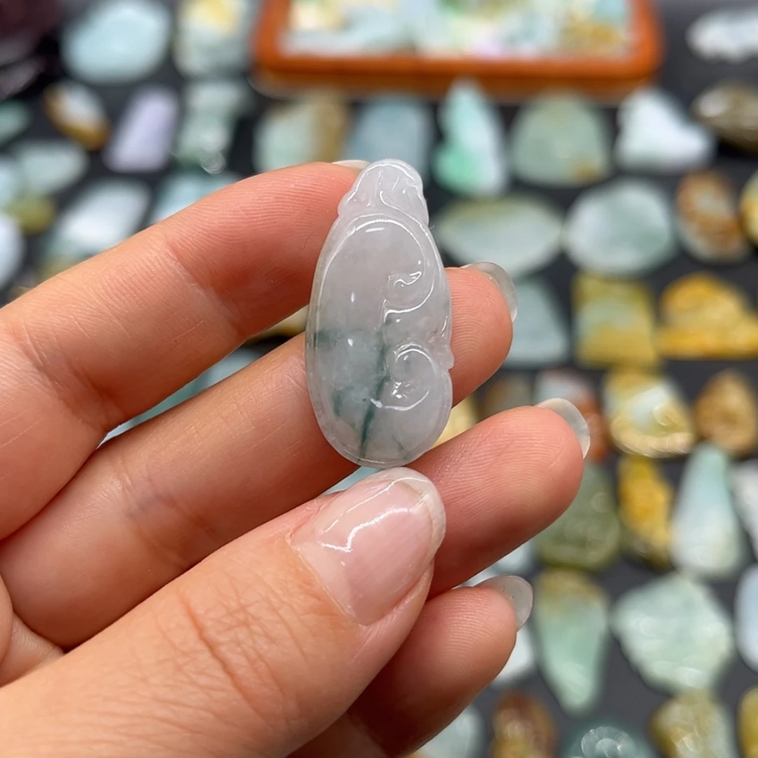 【闪购商品】翡翠颈饰未镶嵌如意